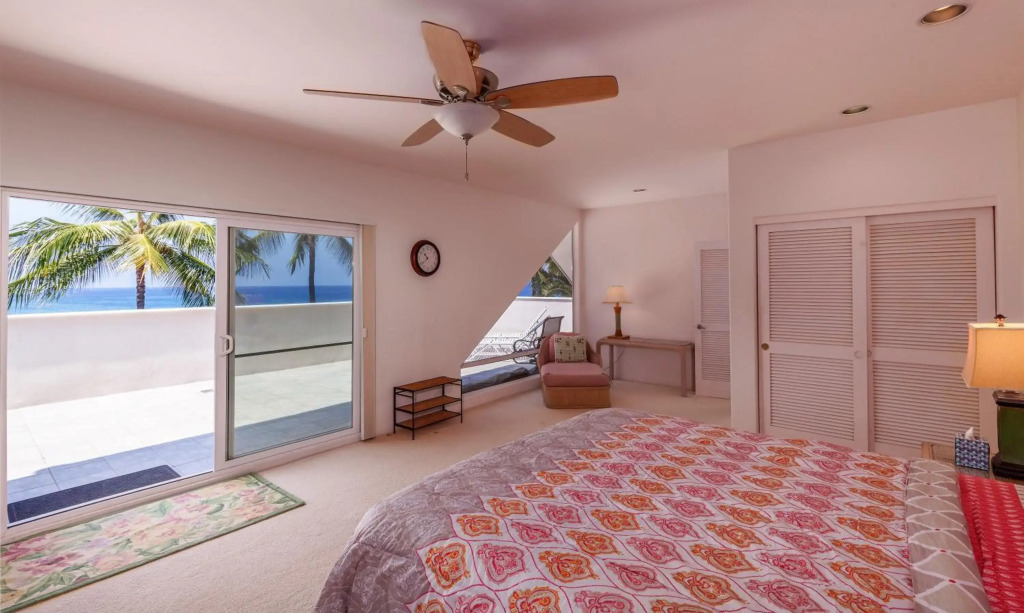Alii Point Spacious and Private Oceanfont Villa with A/C
