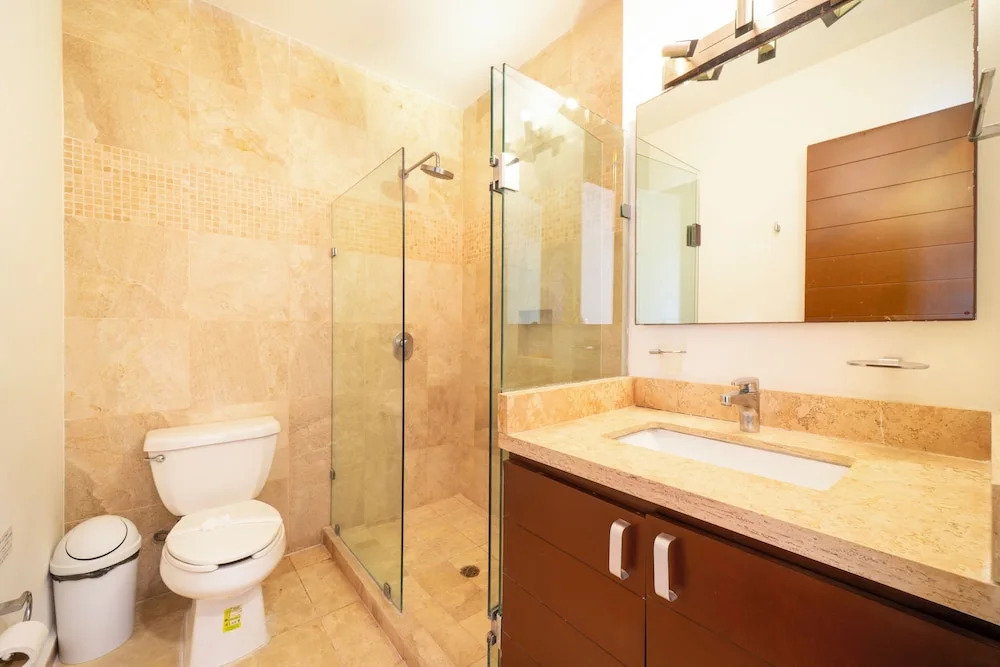 2 Br condo with Rooftop Pool - Doca 303