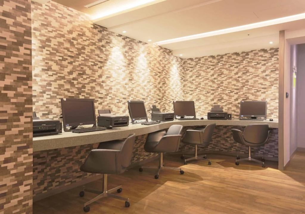 Royal Group Hotel Minghua Branch