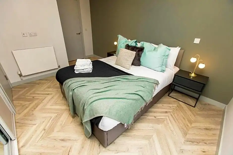 Cabot - Central Apartments