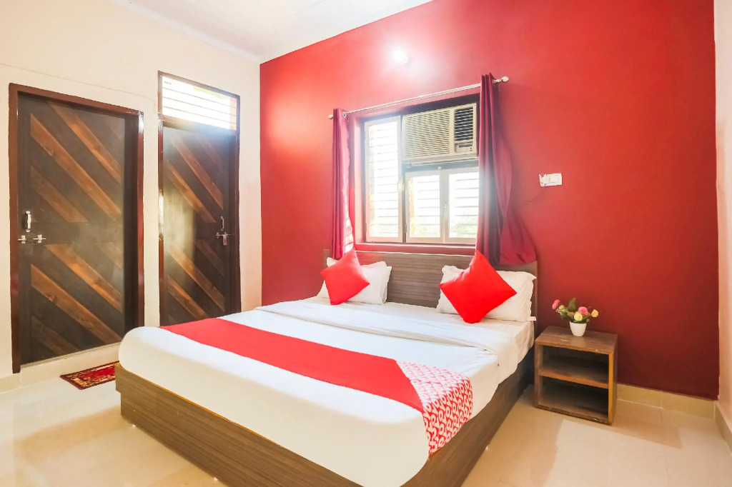 OYO 69561 Dezire Residency