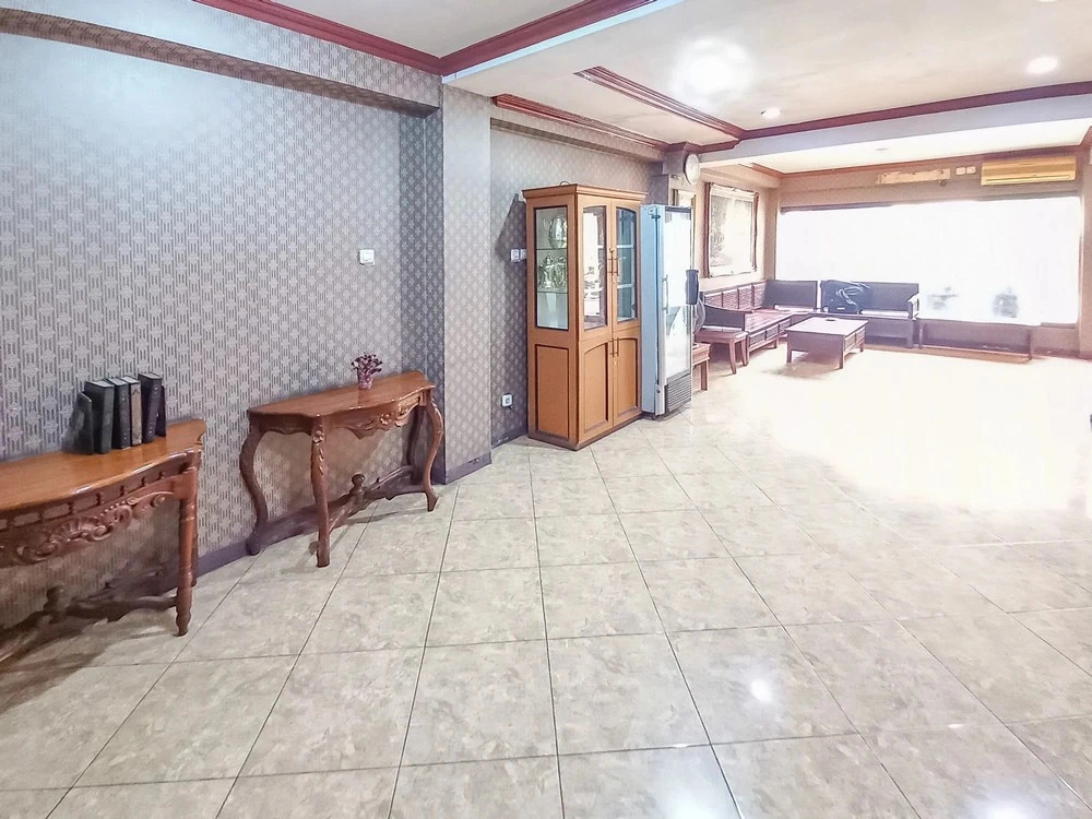 D Hans Hotel Syariah RedPartner near Wisata Religi Sunan Ampel Surabaya