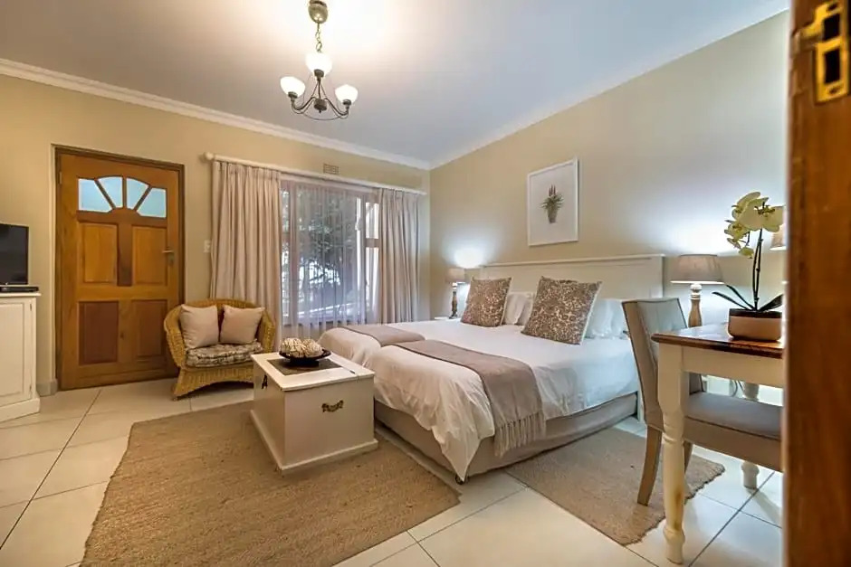 Oak Tree Lodge