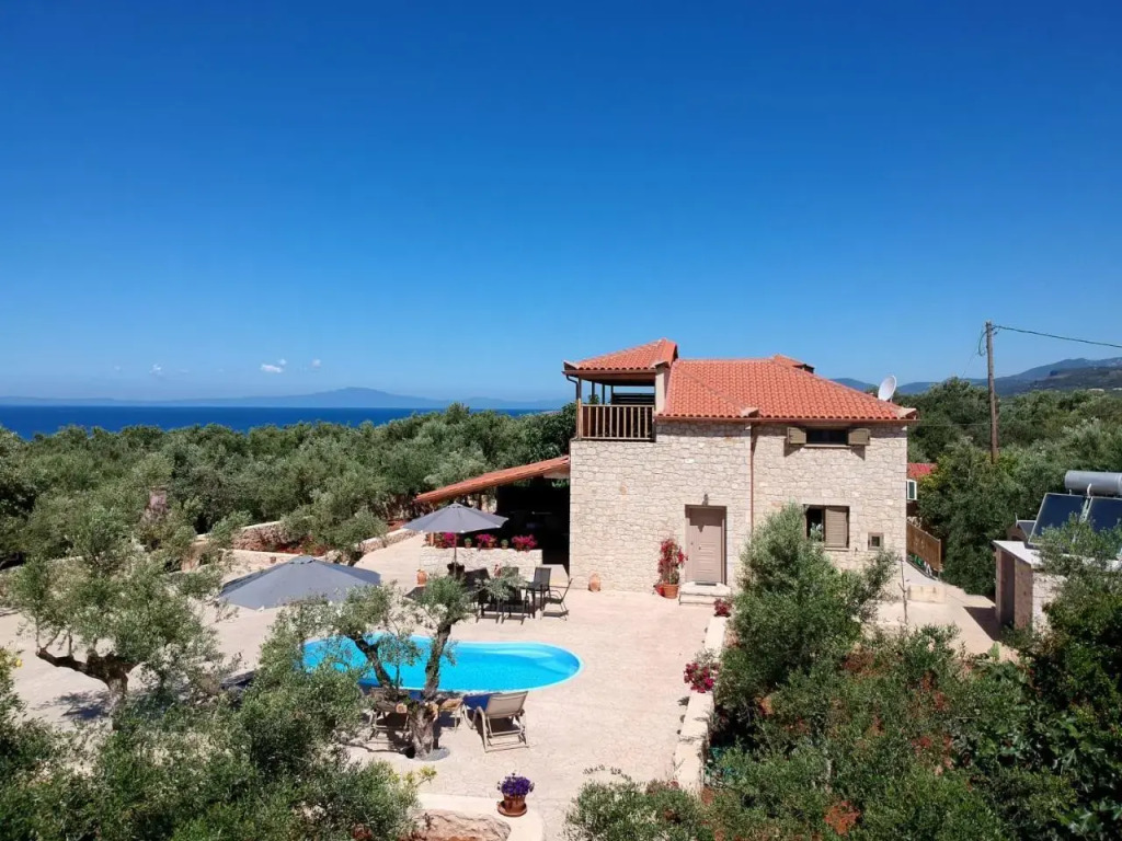 Selinitsa Stone Residence - Mani Poolside Retreat