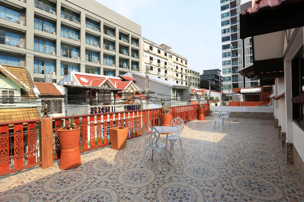The Siam Guest House - SHA Extra Plus