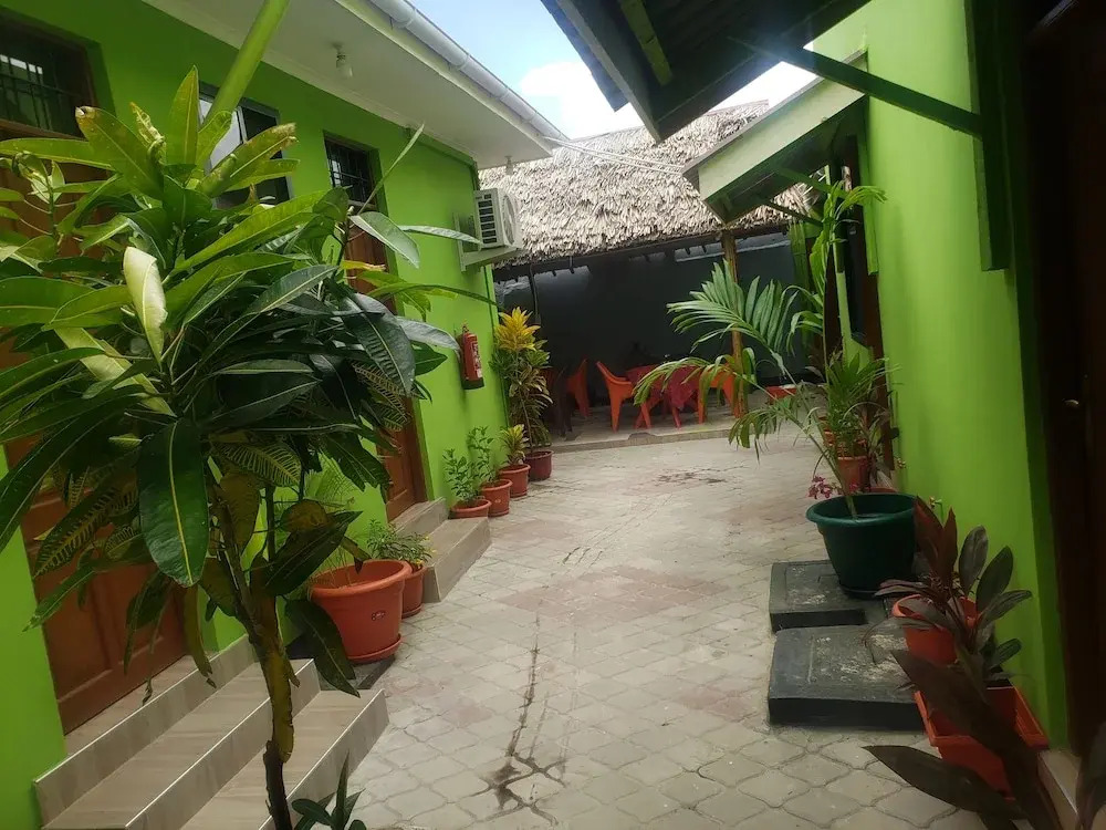 L&j modern backpackers BnB