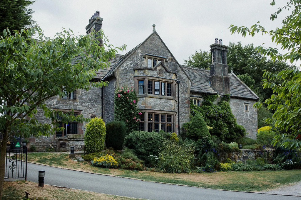 YHA Hartington Hall