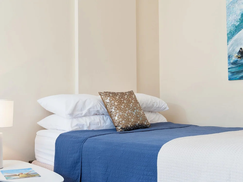 Whitesands, Unit 213 Shoal Bay Road
