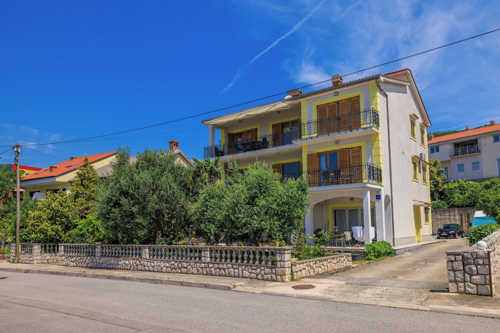 Apartments Dijana