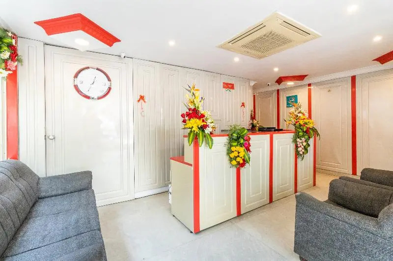 OYO 71720 Hotel Fiesta Grand
