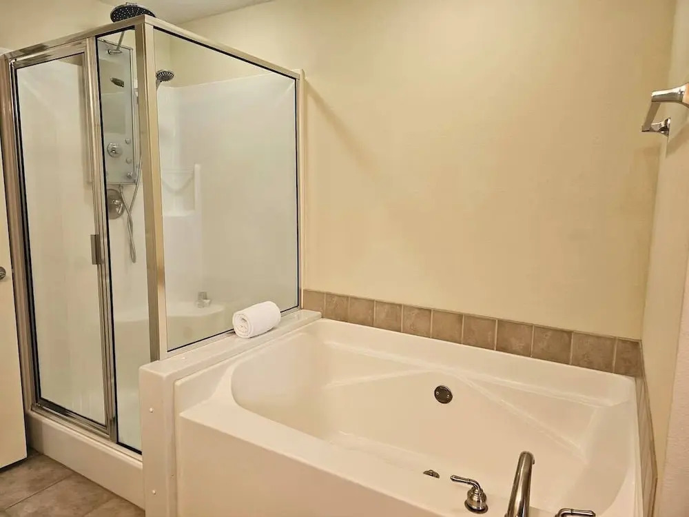 Beachview Condo at Legacy Tower 2 -708 - Fully Furnished 2 Bedroom 2 Bathroom