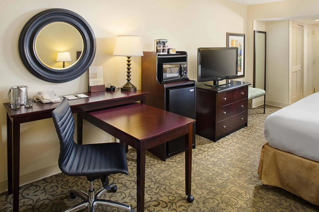 DoubleTree by Hilton New Orleans Airport