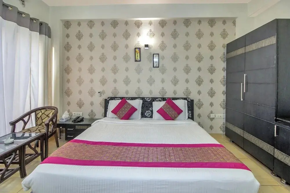 FabHotel Royal Casa
