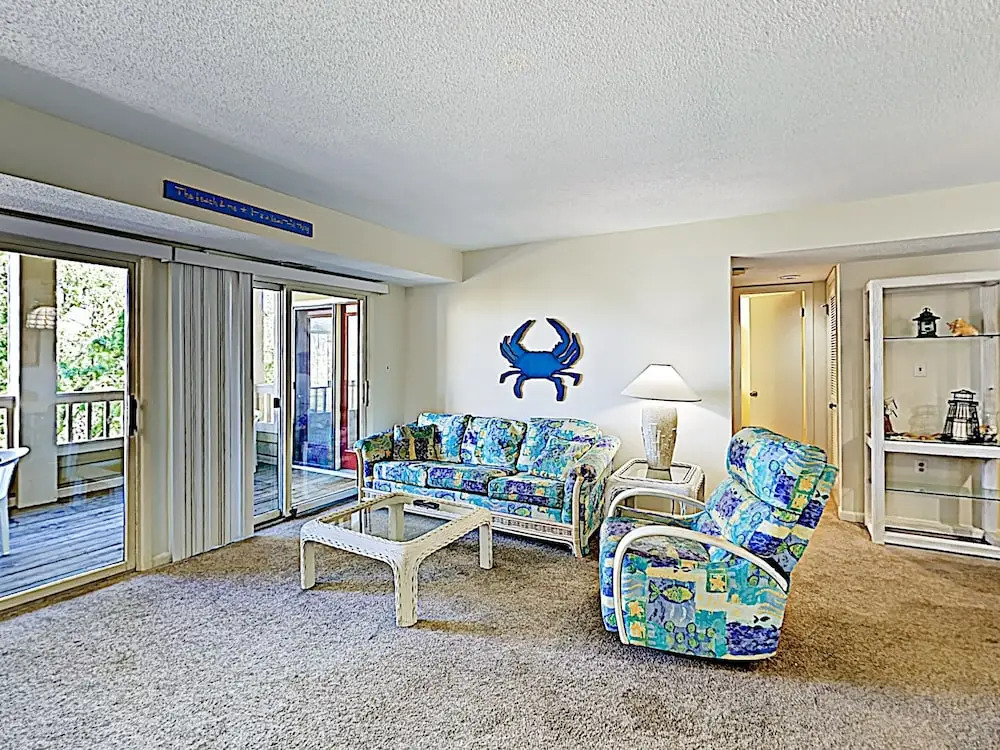Oceanside Gem W/ Private Deck, Canal Views & Pools 2 Bedroom Condo