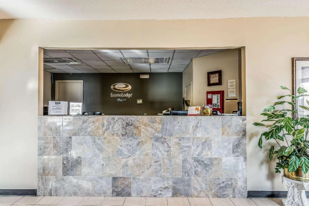 Econo Lodge Athens I-65
