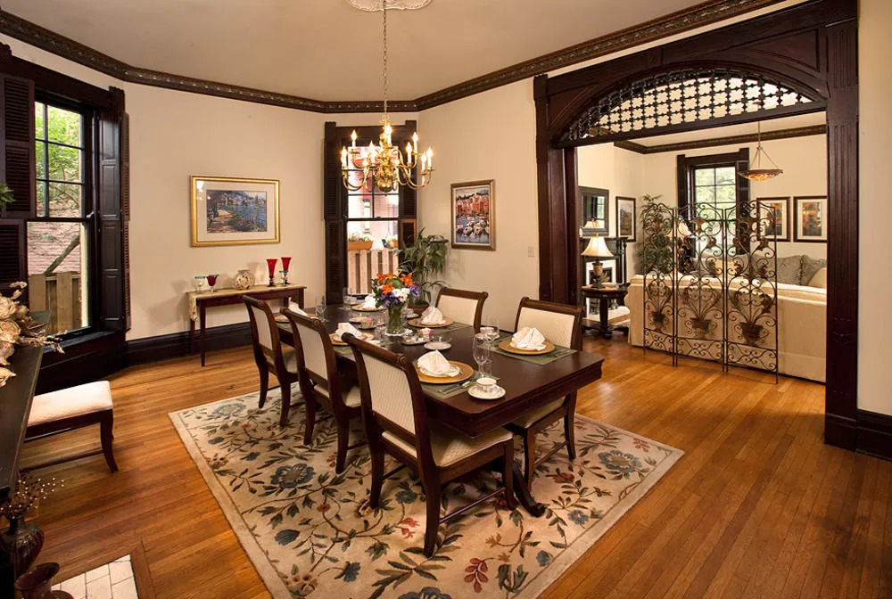 Chez Lyndon Manor