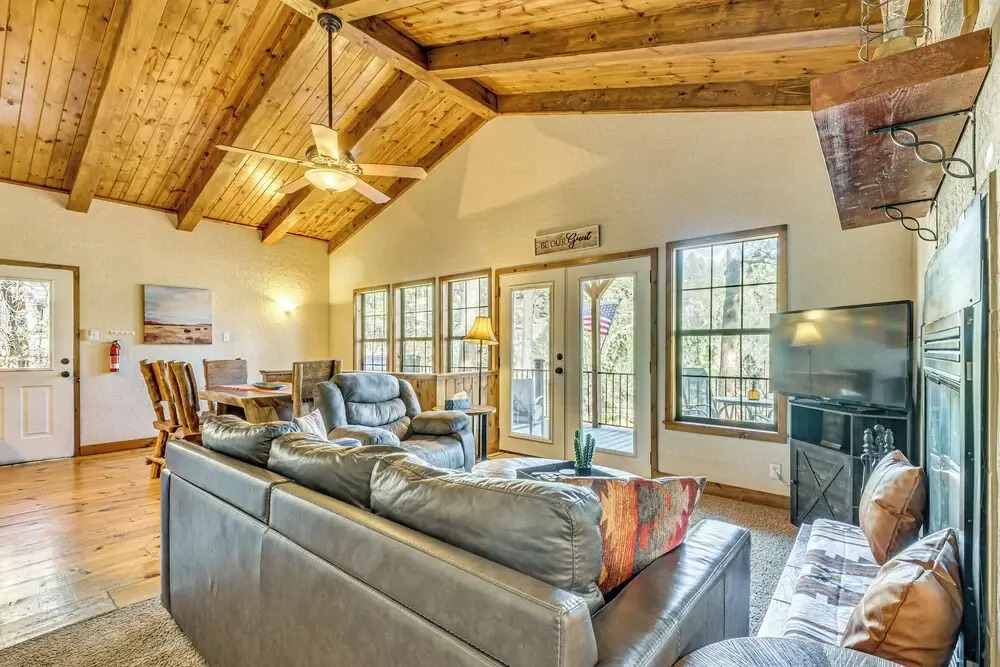 Hot Tub Haven w/ Game Room & Grill in Ruidoso!