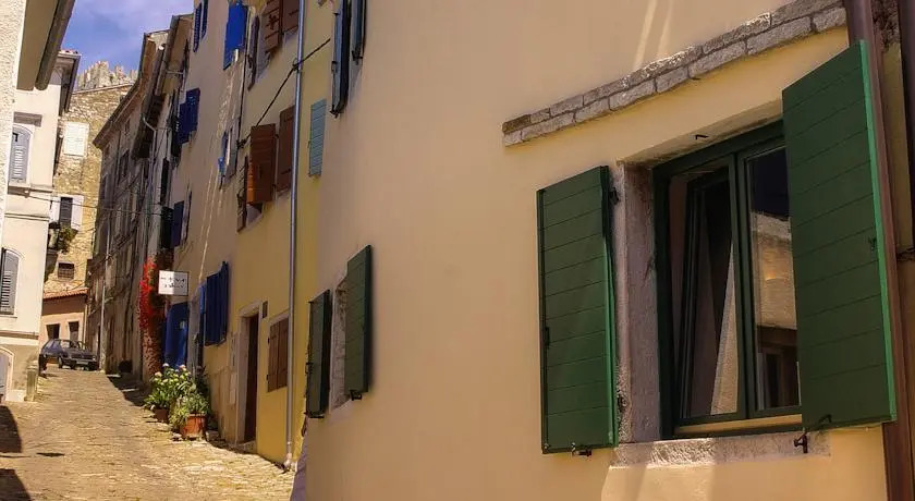 Holiday House Mirna