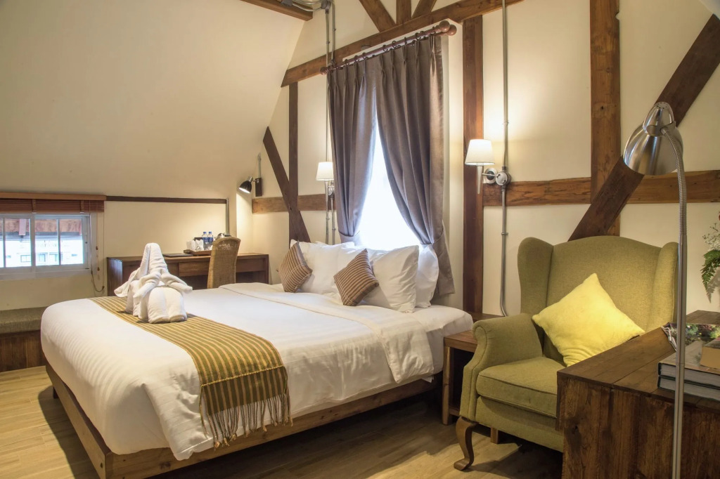 Le Charcoa Hotel