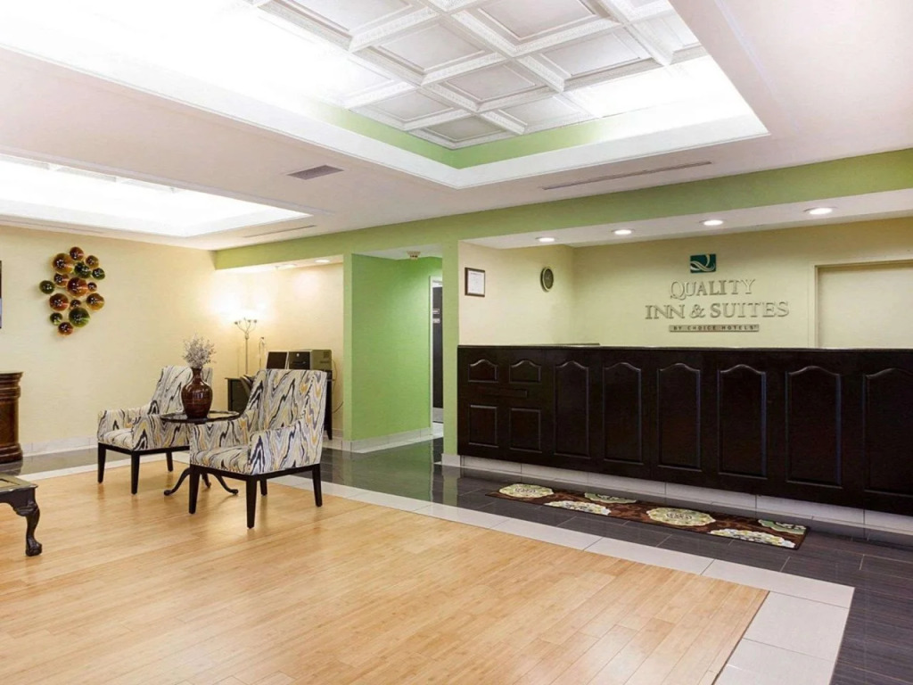 Quality Inn & Suites near Six Flags - Austell