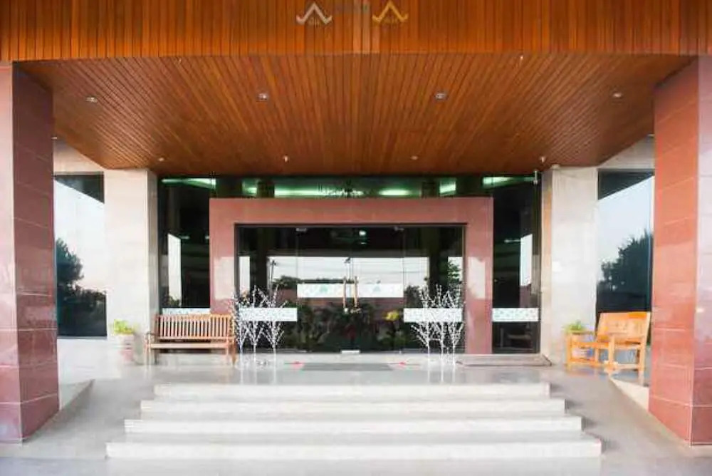 JP Emerald Hotel
