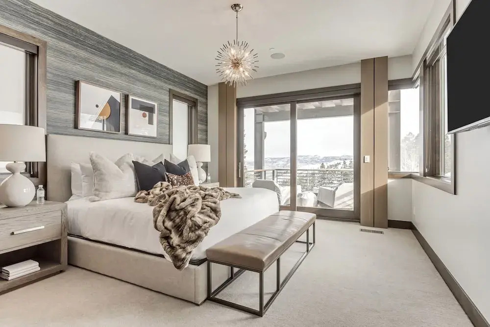 Stunning 6-bedroom Chalet in Heart of Park City 6 Home by Redawning