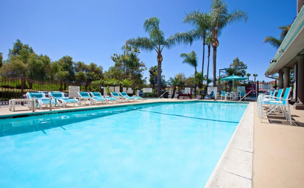 Holiday Inn Express Hotel & Suites San Diego-Escondido by IHG
