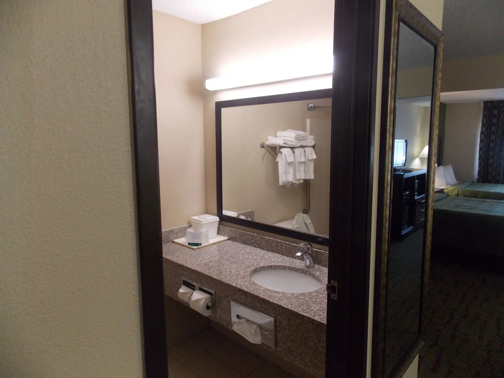 Quality Inn & Suites Champaign North - Urbana