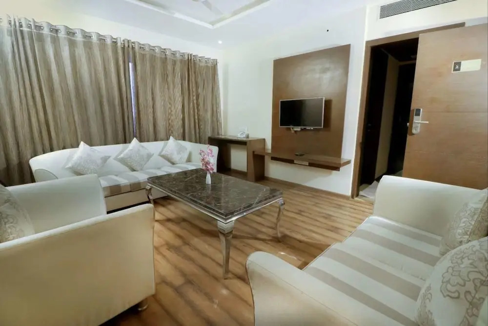 Shanti Clarks Inn Suites