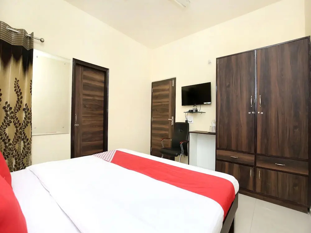 OYO 16126 Aanantham