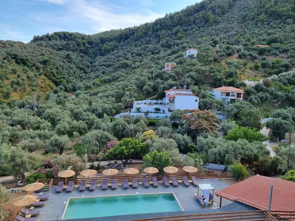 MANGO Skiathos