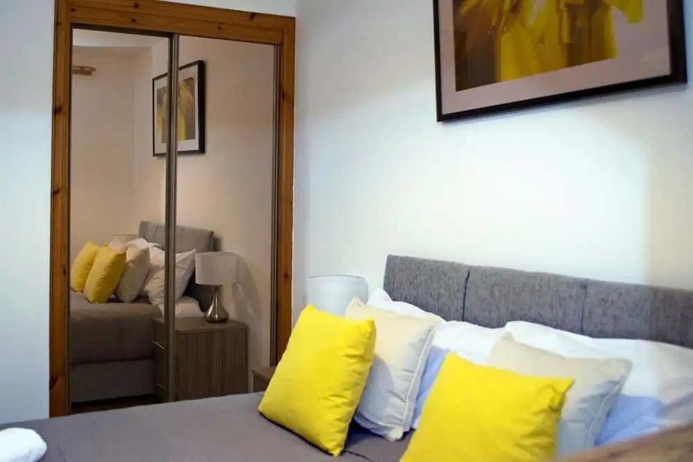 Fantastic Flat near Inverness Center