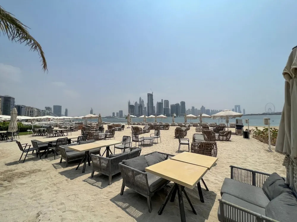 Palm Jumeirah 1BR Rooftop Infinity Pool