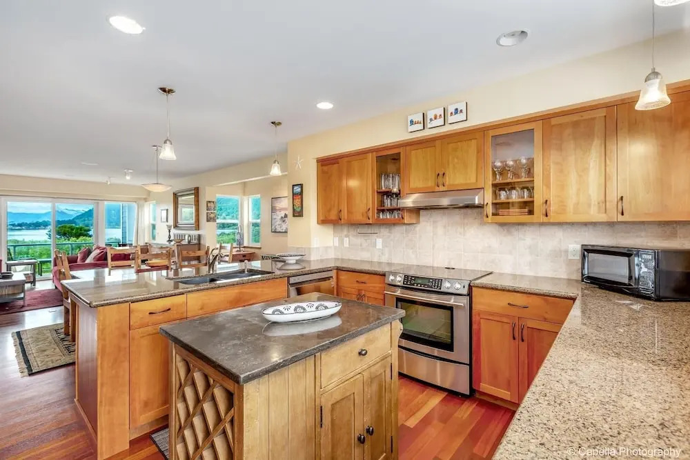 Lakeside Haven 3 Bedroom Townhouse