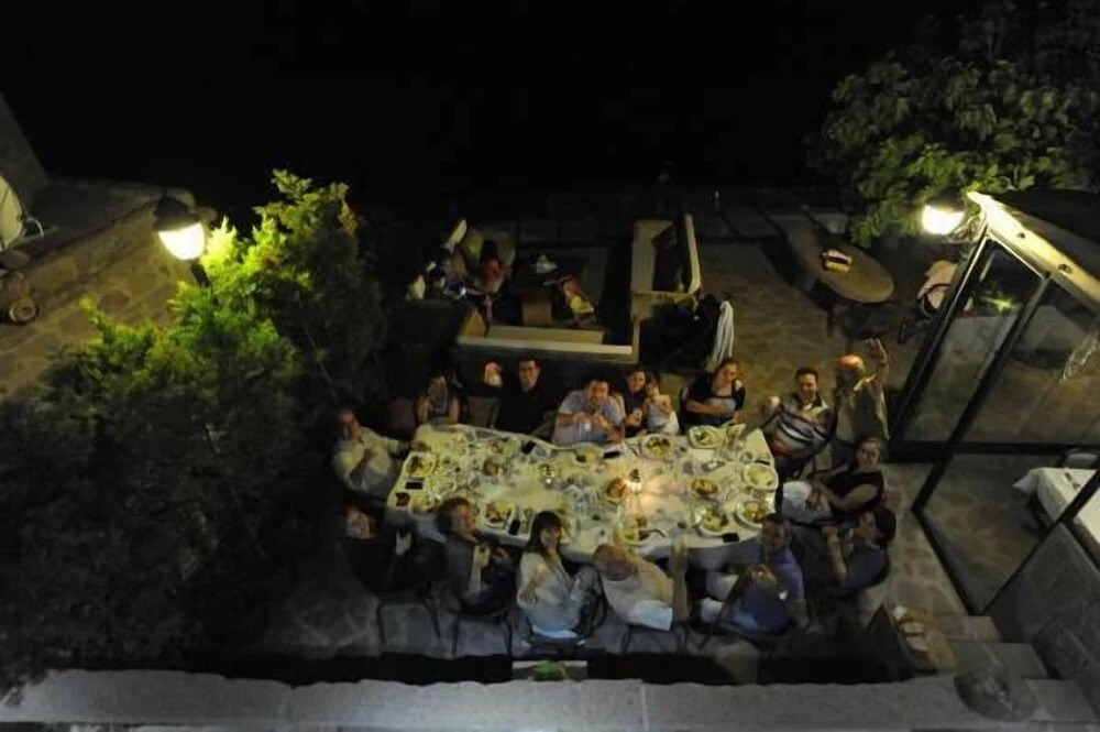 Assosyal Hotel