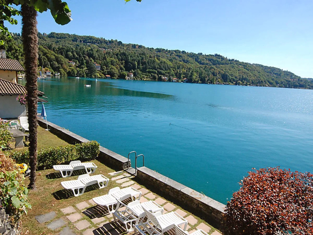 Casa sul lago 25733