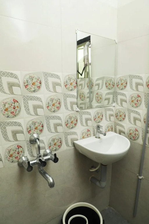 Hotel Heraa Inn