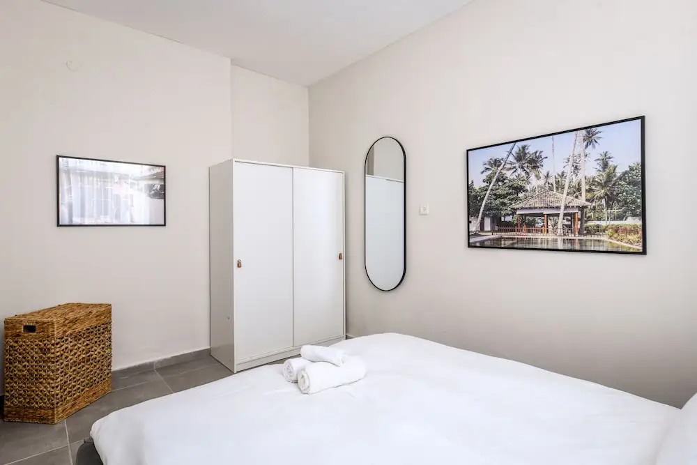Spacious & Bright 3BR Apt with City View