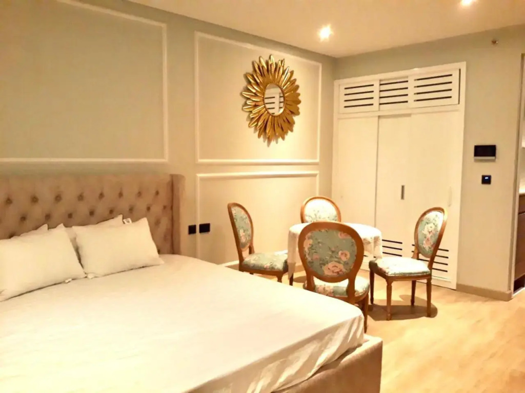 Sea View Sandy homestay Citadines Marina Ha Long