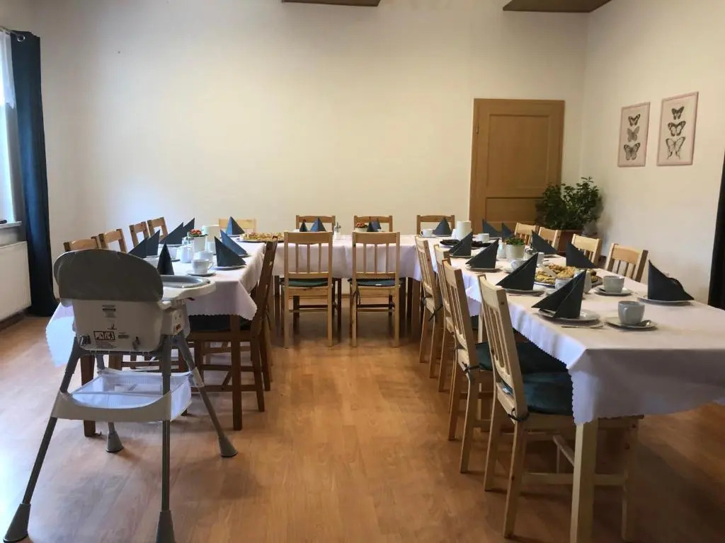 Riverside Inn