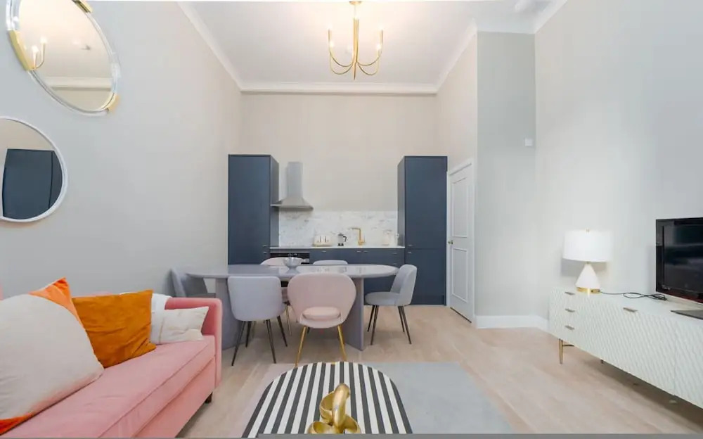 Stunning Notting Hill Apartment PS4