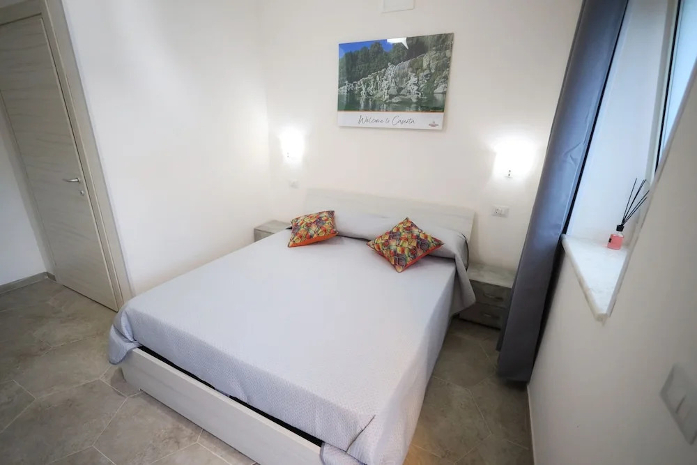B&B REVOLUTION BED e BREAKFAST