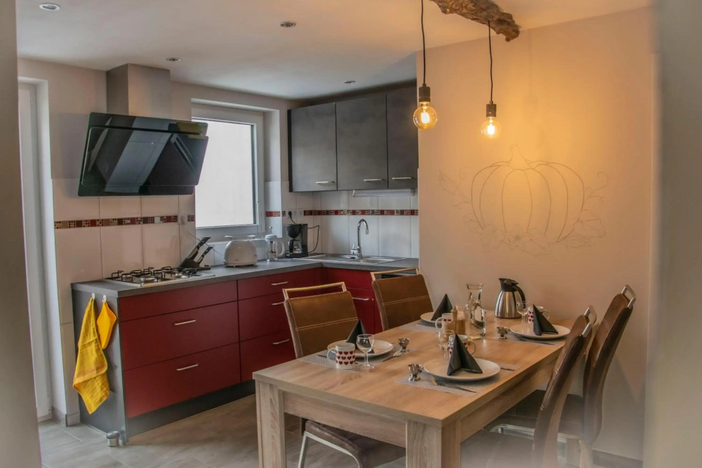 Ferienhaus Fux - Your Lake and Ski Hideaway at Tauplitz near Hallstatt