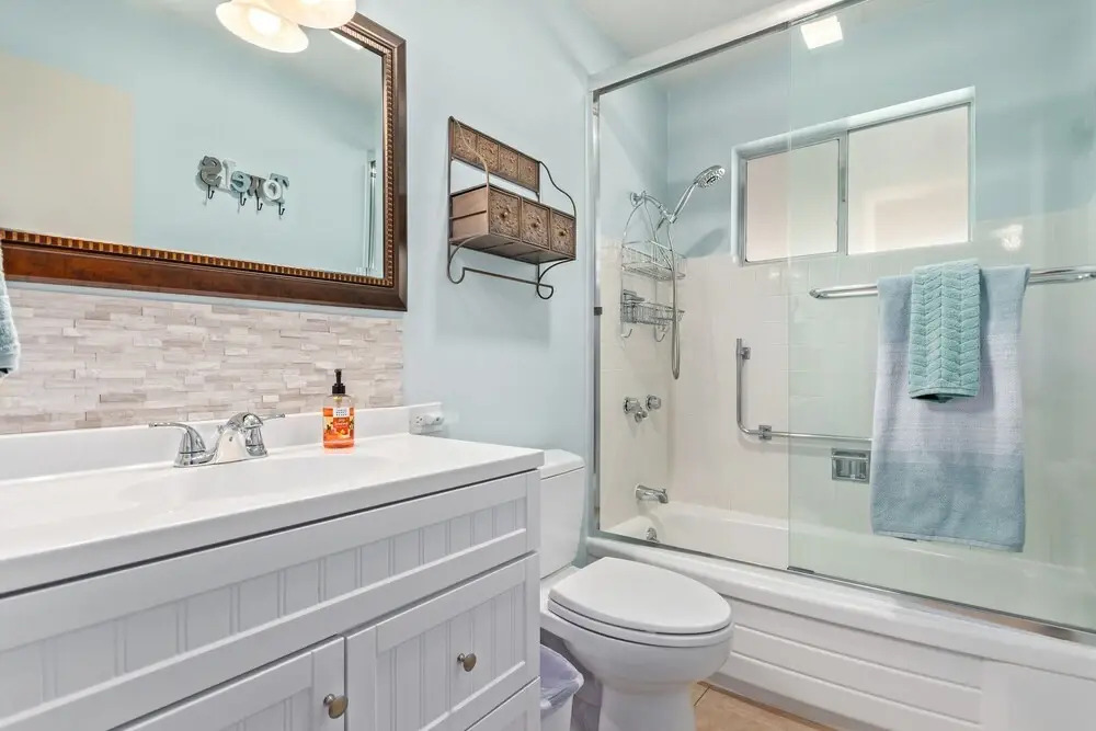105th Sun City 2 Bedroom Home by Redawning