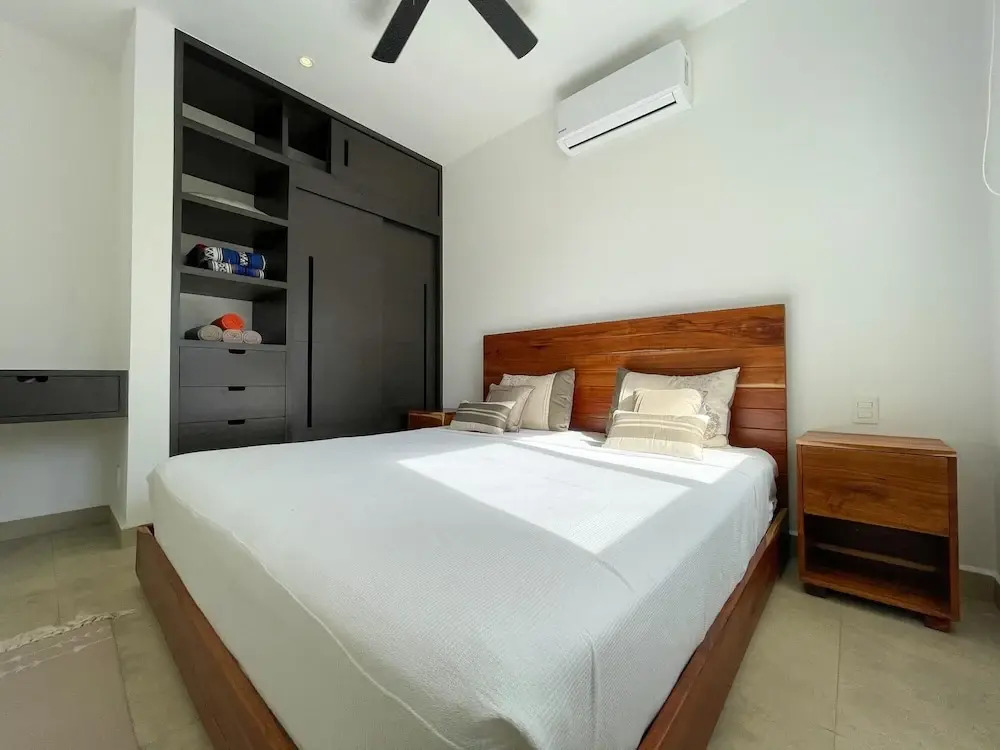 Exclusive Modern Penthouse w Exquisite Rooftop Terrace Yoga Deck Botanical Gardens