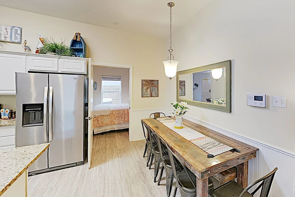New Listing! Sunny Beach W/ Pool & Hot Tub 4 Bedroom Townhouse