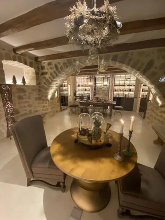 Inotropes Boutique Suites