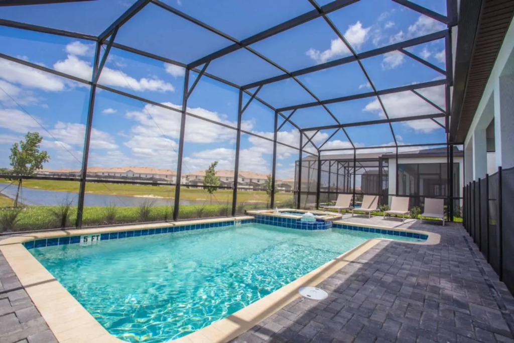 Splendid home with private pool and game room near Disney