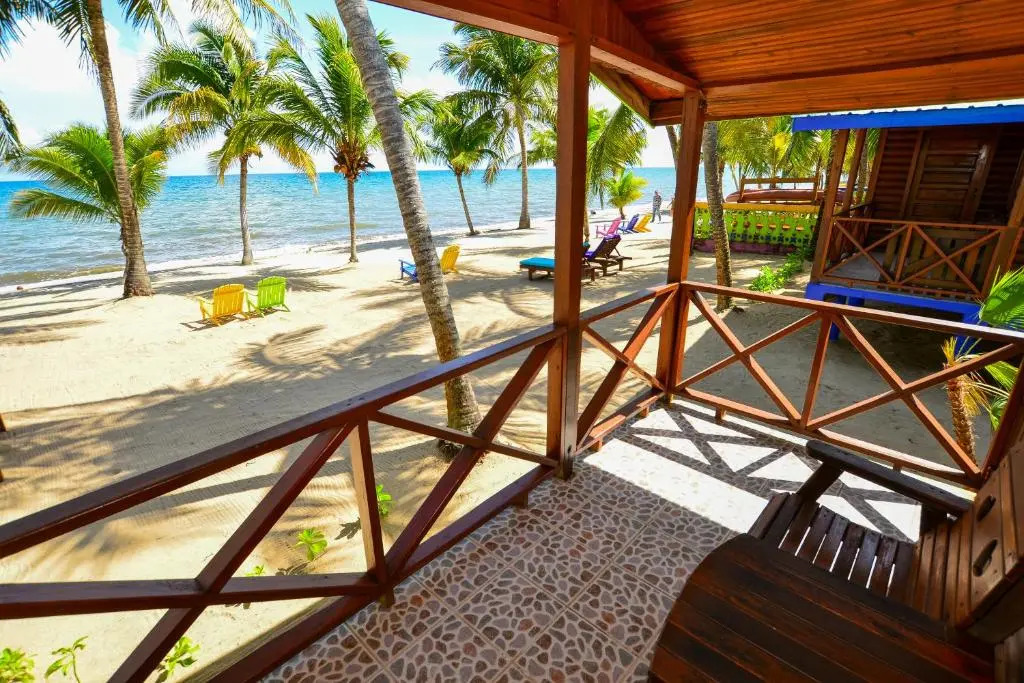 Coconut Row Boutique Hotel