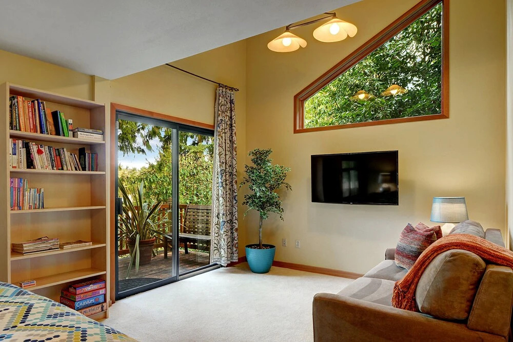 Madison Park Manor - Three Bedroom Home